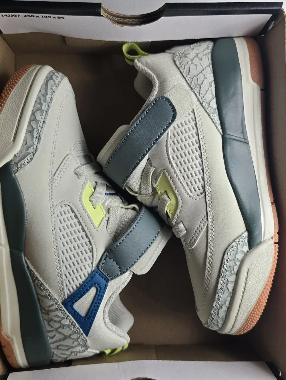Jordan Spizike Low Kids Neutral, Navy & Lime Hook-and-Loop Sneakers